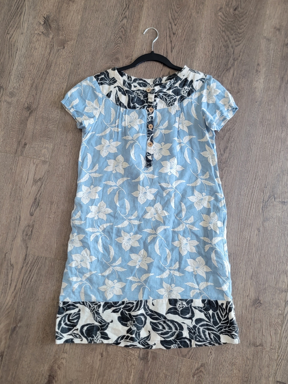 GAP Blue and Cream Floral Short Sleeve Mini Dress with Black Trim